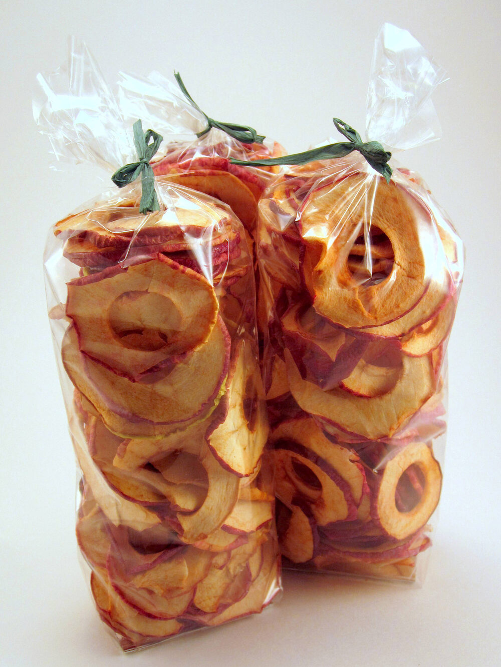 Dehydrated apple chips